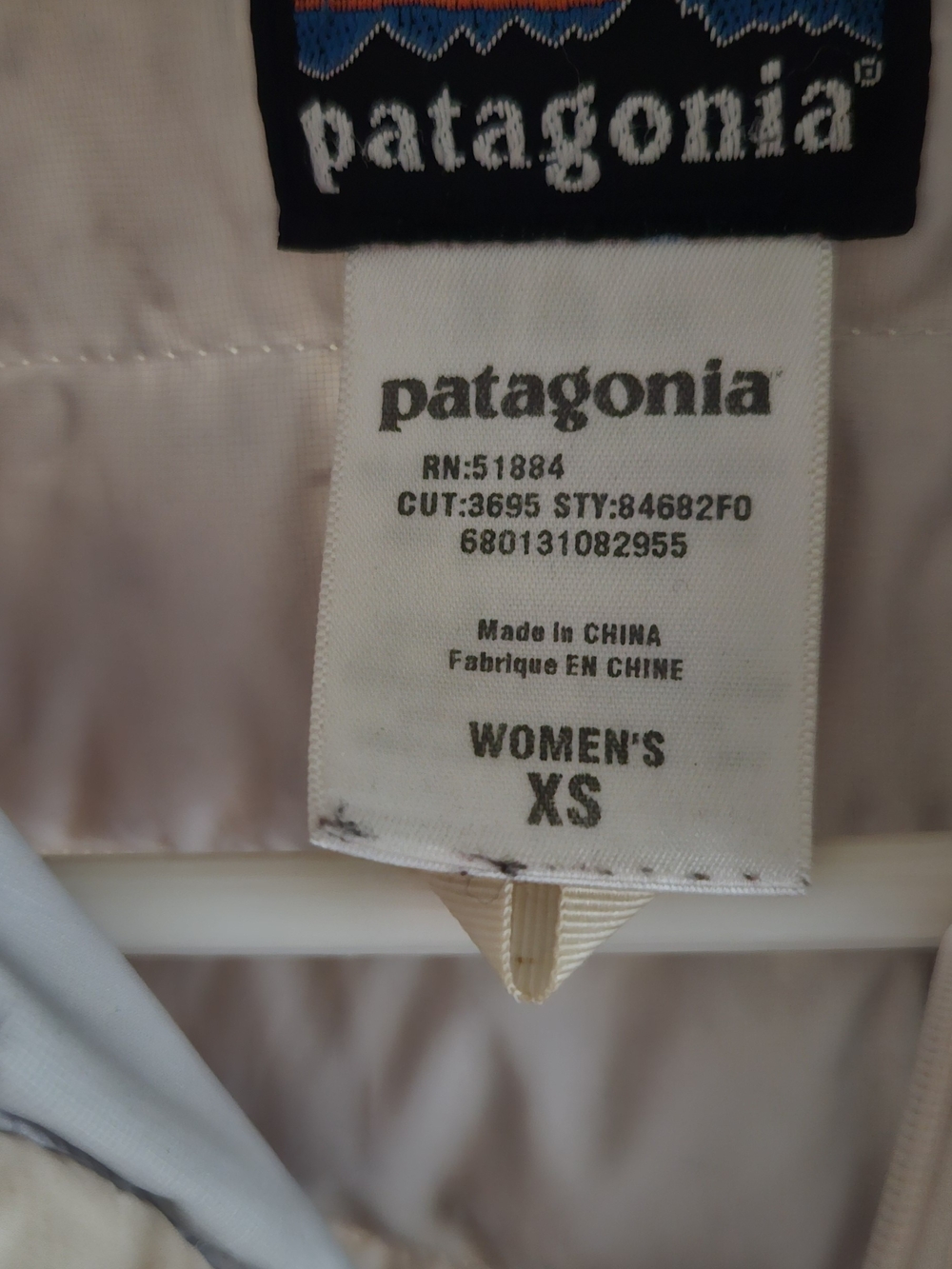 Patagonia Women's Down Puffer Jacket - Picture 8 of 10